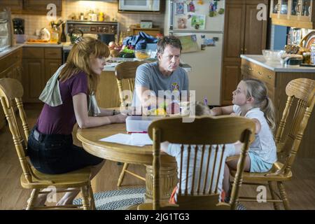 KELLY REILLY, GREG KINNEAR, CONNOR CORUM, LANE STYLES, HEAVEN IS FOR REAL, 2014 Stock Photo