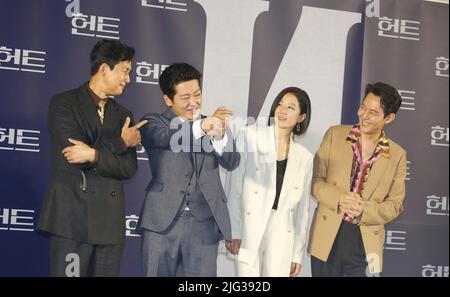 (L-R) Jung Woo-Sung, Heo Sung-Tae, Jeon Hye-Jin and Lee Jung-Jae, July 5, 2022 : South Korean actors and actress Jung Woo-Sung, Heo Sung-Tae and Jeon Hye-Jin pose with a South Korean actor and director Lee Jung-Jae during a production press conference for the movie 'Hunt' in Seoul, South Korea. Credit: Lee Jae-Won/AFLO/Alamy Live News Stock Photo