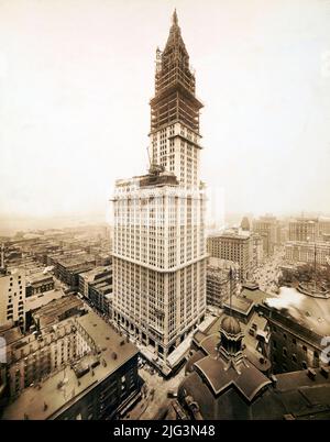 Woolworth Building under construction, New York City, New York, USA, Irving Underhill, July 1912 Stock Photo