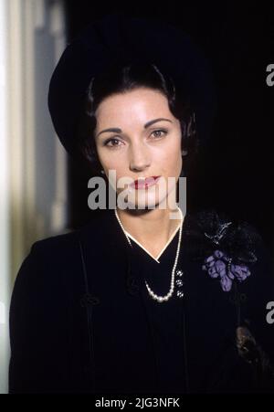 JANE SEYMOUR in THE WOMAN HE LOVED (1988), directed by CHARLES JARROTT