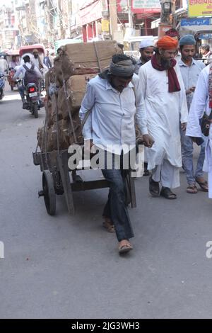 Glimpses of Old Delhi, Chawri Bazaar Stock Photo - Alamy
