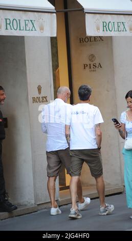 Milan, . 07th July, 2022. Milan, 07-07-2022 Stefano Pioli, coach of the Italian champion MILAN, walks through the streets of the center with his 27-year-old son GIANMARCO who holds the role of match analyst on the team's staff. Credit: Independent Photo Agency/Alamy Live News Stock Photo