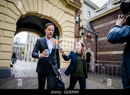 2022-07-08 09:26:21 THE HAGUE - Prime Minister Mark Rutte on arrival at the Binnenhof for the weekly Council of Ministers. ANP BART MAAT netherlands out - belgium out Stock Photo