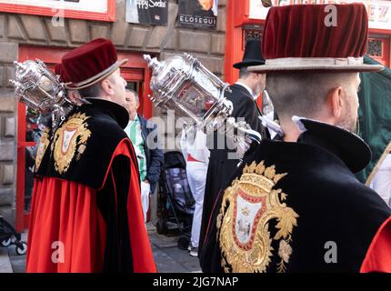 uniformed characters in the traditional procession of the day of San Fermin. July 07 2022. Stock Photo