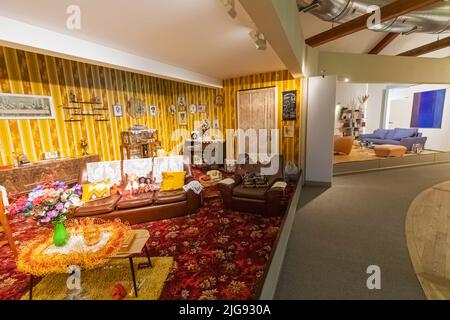 England, London, Shoredith, Museum of the Home, Interior View of Period Living Room Displays Stock Photo