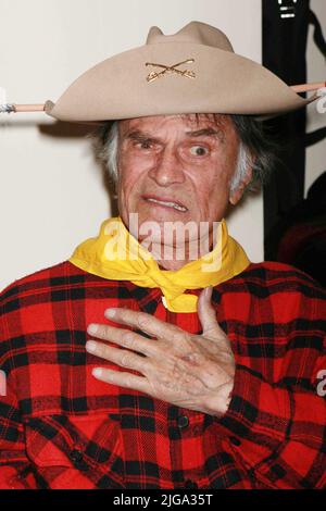 Larry Storch attends Big Apple National Comic Book Con at Penn Plaza Pavilion in New York City on November 16, 2007.  Photo Credit: Henry McGee/MediaPunch Stock Photo