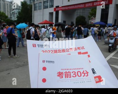 YICHANG, CHINA - JULY 9, 2022 - Candidates queue up to take the 2022 Civil service exam in Yichang, Central China's Hubei province, July 9, 2022. Stock Photo