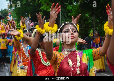 Kolkata, India. 09th July, 2022. Artists are performing on the last day of the week-long celebration of Lord Jagannath's 'Rath Yatra', or the chariot procession, in Kolkata. (Photo by Sudipta Das/Pacific Press) Credit: Pacific Press Media Production Corp./Alamy Live News Stock Photo