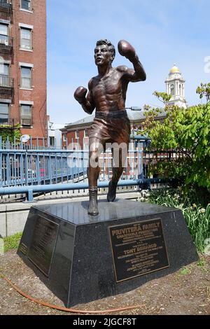 A statue of Tony DeMarco (born Leonardo Liotta) -was an American boxer- by Henry Weber is installed in Boston's North End, Boston, Massachusetts, USA Stock Photo