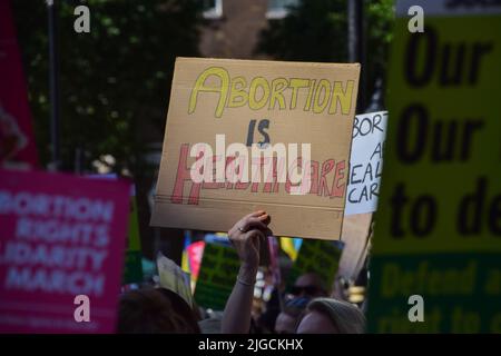 London, England, UK. 9th July, 2022. Protesters in Whitehall. Hundreds of pro-choice protesters marched through central London to the US Embassy following the Supreme Court's decision to overturn Roe v Wade and pave the way for abortions to be banned in much of the USA. (Credit Image: © Vuk Valcic/ZUMA Press Wire) Credit: ZUMA Press, Inc./Alamy Live News Stock Photo