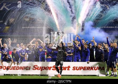 ZAGREB, CROATIA - JULY 13, 2019: Croatian league Supercup, GNK Dinamo vs. HNK  Rijeka. Dinamo players holding trophy and celebrating victory Stock Photo -  Alamy