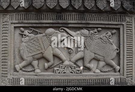 Design of small elephants on the wall of Ahilyabai Fort, Maheshwar (Madhya Pradesh) Stock Photo