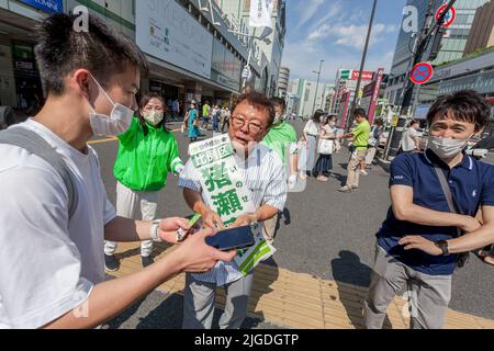 Tokyo, Japan. 09th July, 2022. Former Tokyo Governor, Naoki Inose campaigning as a candidate for the Japan Innovation Party in the 2022 House of Councilors election taking place on July 11th. Inose was Tokyo's Governor from Dec 2012 to Dec 2013 (the shortest term in history) and resigned amid financial scandals. Credit: SOPA Images Limited/Alamy Live News Stock Photo