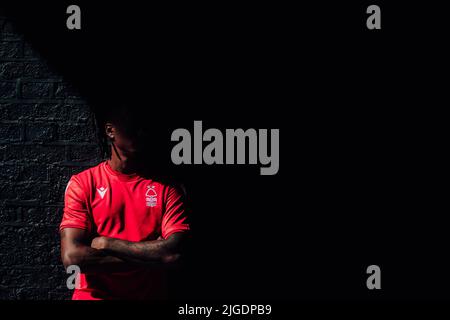 Maillot Nottingham Forest Omar Richards Signé - Taille M - Avec Certificat D'authenticité (COA) - Neuf