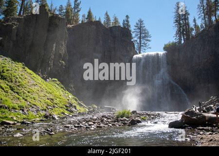 Rainbow Falls is a large and popular waterfall in Devil's Postpile National Monument, near Mammoth Lakes, CA, USA. Stock Photo