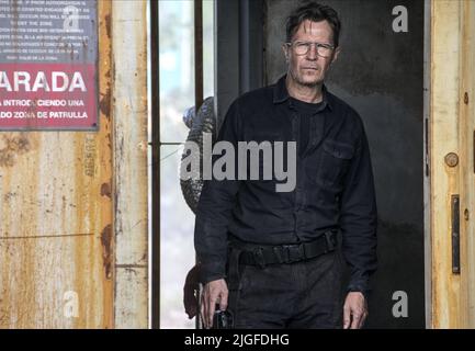 GARY OLDMAN, DAWN OF THE PLANET OF THE APES, 2014 Stock Photo