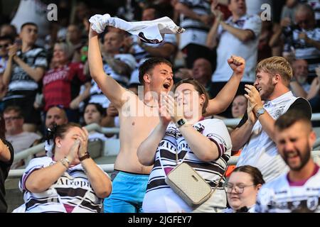 Hull FC fans celebrate Joe Lovodua #14 of Hull FC’ try Stock Photo