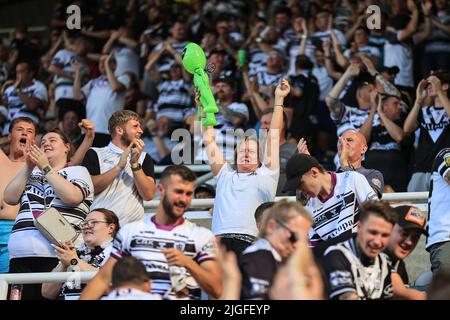 Hull FC fans celebrate Joe Lovodua #14 of Hull FC’ try Stock Photo