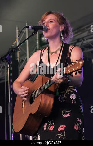 Great Tew, UK. 10th July, 2022. English singer, songwriter and guitarist Hollie Rogers performing live on the Songbird stage at Cornbury Festival. (Photo by Dawn Fletcher-Park/SOPA Images/Sipa USA) Credit: Sipa USA/Alamy Live News Stock Photo