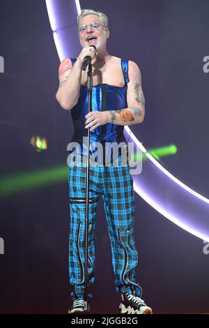 Andy Bell and Vince Clarke of electropop band Erasure performing on stage at the O2 Apollo in Manchester on October 10, 2021. Featuring: Erasure, Andy Bell Where: Manchester, United Kingdom When: 10 Oct 2021 Credit: Graham Finney/WENN Stock Photo