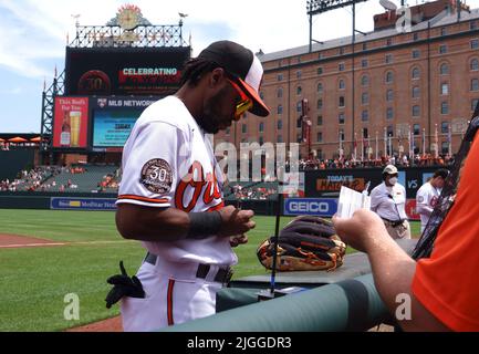 Baltimore, Maryland, July 7, 2022. Los Angeles Angels two-way player Shohei  Ohtani signs autographs for fans prior to a baseball game against the  Baltimore Orioles on July 7, 2022, at Oriole Park