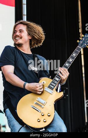 Madrid, Spain. 07th July, 2022. Joe Langridge-Brown of Nothing but Thieves Rock band performs live on stage at MadCool Festival in Madrid. (Photo by Valeria Magri/SOPA Images/Sipa USA) Credit: Sipa USA/Alamy Live News Stock Photo