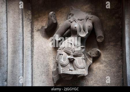 Beautifully carved idols on the inner wall of the Bhuleshwar Temple, Yawat, Maharashtra, India Stock Photo