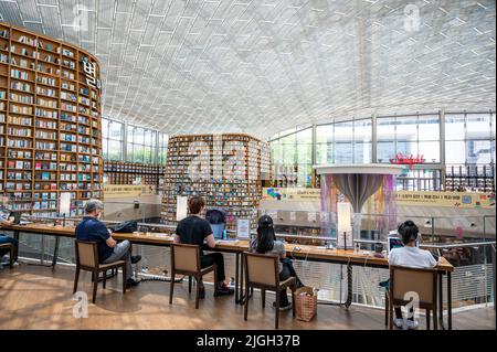 Starfield Library in COEX Mall Seoul, Korea Stock Photo - Alamy