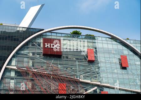 Seoul, South Korea - June, 2022: The exterior of IPARK Tower in Gangnam-gu, Seoul and the HDC signboard. Stock Photo