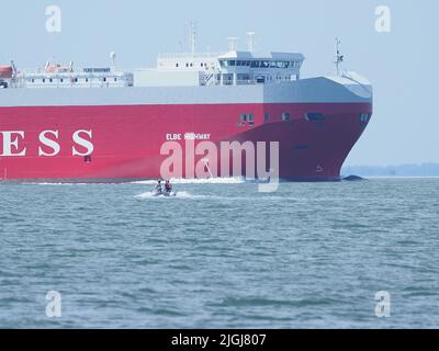 Sheerness, Kent, UK. 11th July 2021. Properties supporting the England ...