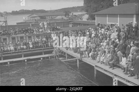 Festdag The re -inauguration in 1925 by Saltsjöbaden's cold bath house on Wämö. Karlskrona. Stock Photo