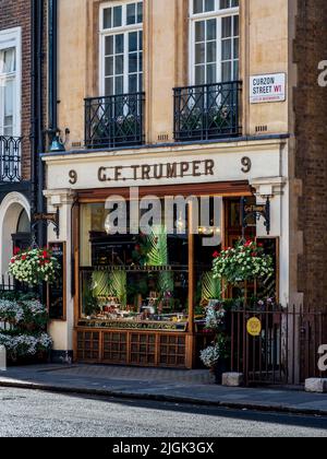 G F Trumper on Curzon St Mayfair London - George F Trumper or Geo. F. Trumper is a British men's barber, hairdresser & perfumer founded 1875, London. Stock Photo