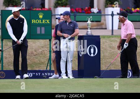 St Andrews, Fife, Scotland, UK. St Andrews, Fife, Scotland, UK. 11th July 2022, Old Course at St Andrews, St Andrews, Fife, Scotland; The Open Golf Championship pre-tournament activities; Lee Trevino shares a joke with Tiger Woods and Rory McIlroy on the first tee during the Celebration of Champions event Credit: Action Plus Sports Images/Alamy Live News Credit: Action Plus Sports Images/Alamy Live News Stock Photo