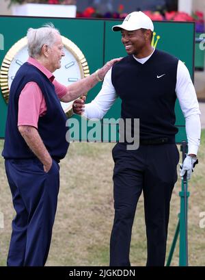 St Andrews, Fife, Scotland, UK. St Andrews, Fife, Scotland, UK. 11th July 2022, Old Course at St Andrews, St Andrews, Fife, Scotland; The Open Golf Championship pre-tournament activities; Jack Nicklaus speaks with Tiger Woods on the first tee during the Celebration of Champions event Credit: Action Plus Sports Images/Alamy Live News Credit: Action Plus Sports Images/Alamy Live News Stock Photo