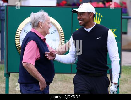 St Andrews, Fife, Scotland, UK. St Andrews, Fife, Scotland, UK. 11th July 2022, Old Course at St Andrews, St Andrews, Fife, Scotland; The Open Golf Championship pre-tournament activities; Jack Nicklaus speaks with Tiger Woods on the first tee during the Celebration of Champions event Credit: Action Plus Sports Images/Alamy Live News Credit: Action Plus Sports Images/Alamy Live News Stock Photo