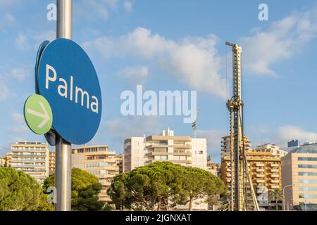 Palma de Mallorca, Spain; june 28 2022: Direction sign to the city of Palma de Mallorca, at the exit of the port, at sunrise Stock Photo