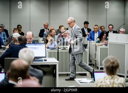 The Hague, Netherlands. 12th July, 2022. 2022-07-12 13:47:14 THE HAGUE - Mei Li Vos (Pvda) and Ruud Koole (Pvda) during the plenary session in the Senate. Votes will be held on the Environment Act and CETA. ANP BART MAAT netherlands out - belgium out Credit: ANP/17�Թ����� Live News Stock Photo