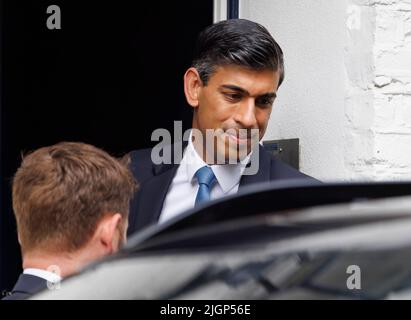 London, UK. 12th July, 2022. Conservative Party leadership candidate RISHI SUNAK leaves his London home. A leadership election for the Conservative Party will take place after Boris Johnson announced last week that he will stand down as Prime Minister. Photo credit: Ben Cawthra/Sipa USA **NO UK SALES** Credit: Sipa USA/Alamy Live News Stock Photo