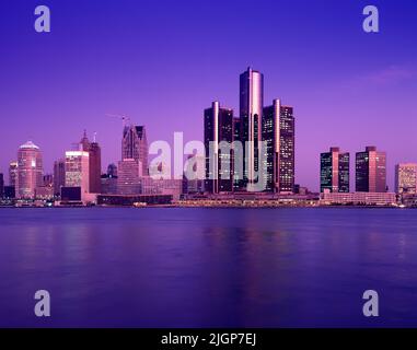 1991 HISTORICAL DOWNTOWN SKYLINE DETROIT MICHIGAN USA Stock Photo