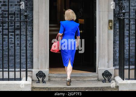 London, UK. 12th July, 2022. Liz Truss, MP, (Elizabeth Truss), Secretary of State for Foreign, Commonwealth and Development Affairs; Minister for Women and Equalities. Ministers attend a cabinet meeting at 10 Downing Street, Westminster, today. Credit: Imageplotter/Alamy Live News Credit: Imageplotter/Alamy Live News