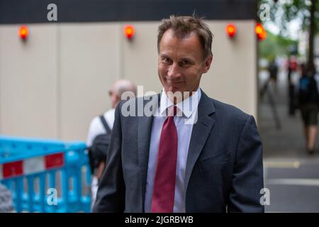 London, England, UK. 12th July, 2022. Conservative party leadership candidate JEREMY HUNT arrives at radio studio before appearing on Tonight With Andrew Marr show, (Credit Image: © Tayfun Salci/ZUMA Press Wire) Stock Photo