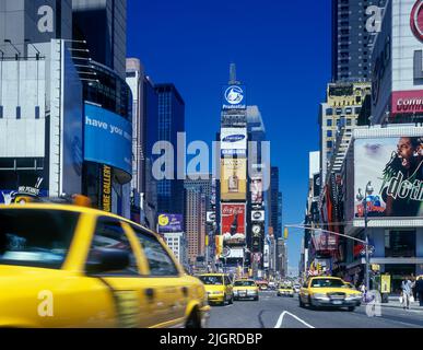 2001 HISTORICAL YELLOW TAXI CABS TIMES SQUARE MANHATTAN NEW