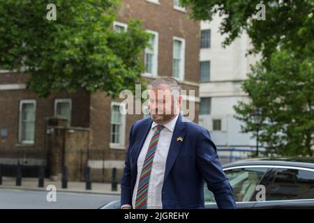 London UK 12th July 2022 Andrew Stevenson arrives at whitehall cabinet office Stock Photo