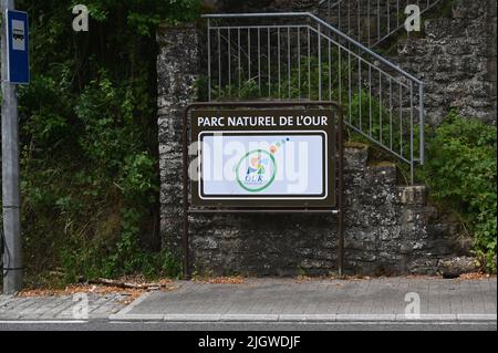 Dasburg, Germany. 09th July, 2022. Sign at the beginning of the hiking trail Le parc naturel de l'Our in Nature Park South Eifel and Ardennes at the border between Luxembourg and Federal Republic of Germany Credit: Horst Galuschka/dpa/Alamy Live News Stock Photo