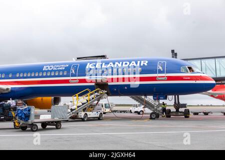 A general view of an Icelandair plane docked at Keflavík (KEF) Airport.  Image shot on 6th July 2022.  © Belinda Jiao   jiao.bilin@gmail.com 075989312