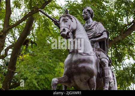 Glasgow, Scotland - October 12th 2021: A statue of William III, King of England, Scotland and Ireland, located on Cathedral Square in the city of Glas Stock Photo