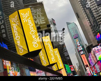 The Olive Garden Italian Restaurant in Times Square is popular with tourists, NYC  2022 Stock Photo