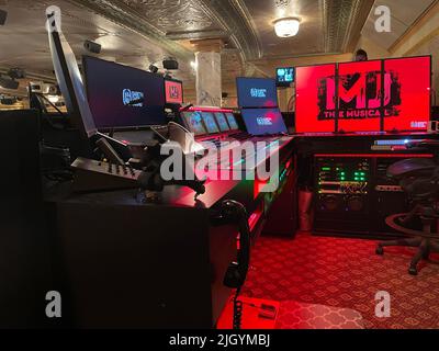 Audio Station and Soundboard, Neil Simon Theatre, MJ Musical, 2022, NYC, USA Stock Photo