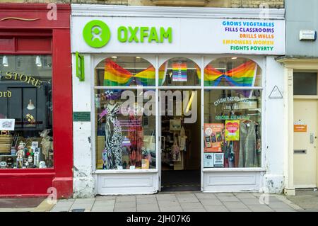 Oxfam shop, Oxford, the first permanent Oxfam shop to open in 1947, Oxford, UK 2022 Stock Photo