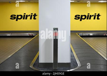 Spirit airlines store baggage damage